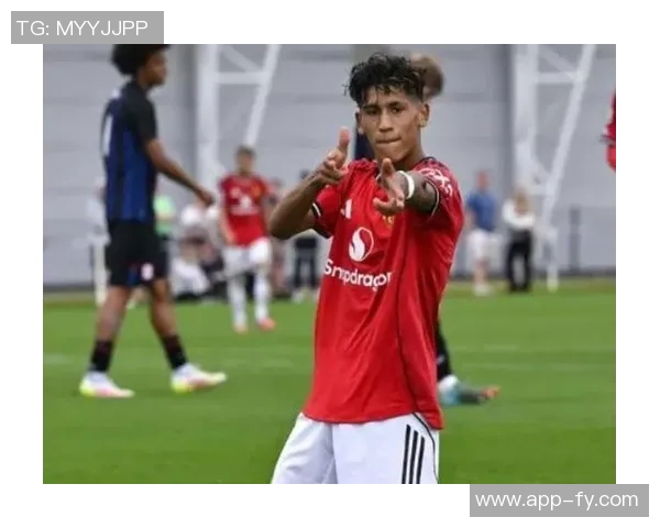 拜仁和巴萨对莱切年轻中卫蒂亚戈加布里埃尔表现出浓厚兴趣