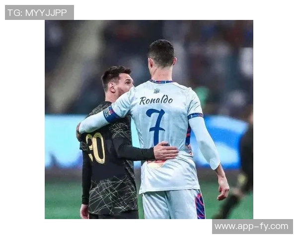 赫罗纳传奇球员称赞C罗为禁区杀手梅西更具比赛决定性能力 赫罗纳传奇球员称赞C罗为禁区杀手梅西更具比赛决定性能力